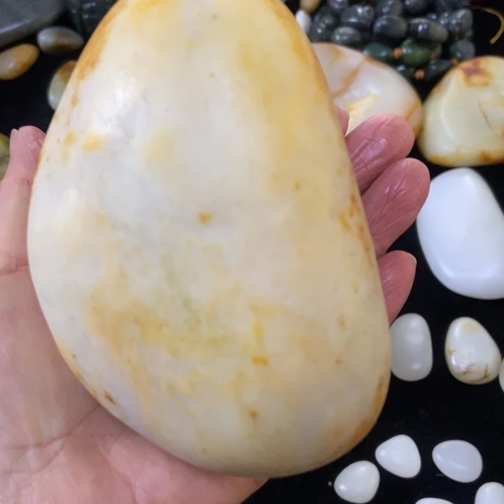 寒***隐和田玉（糖玉）未镶嵌挂件