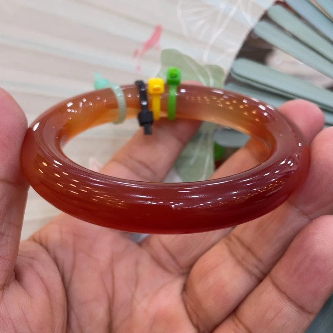 玛瑙/玉髓手镯未镶嵌桃**妖