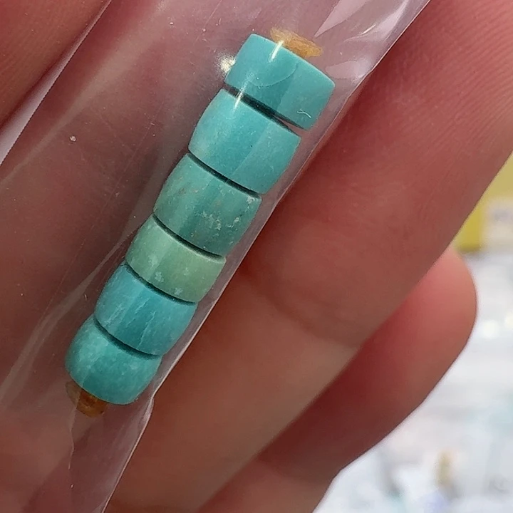 南红玛瑙配饰未镶嵌