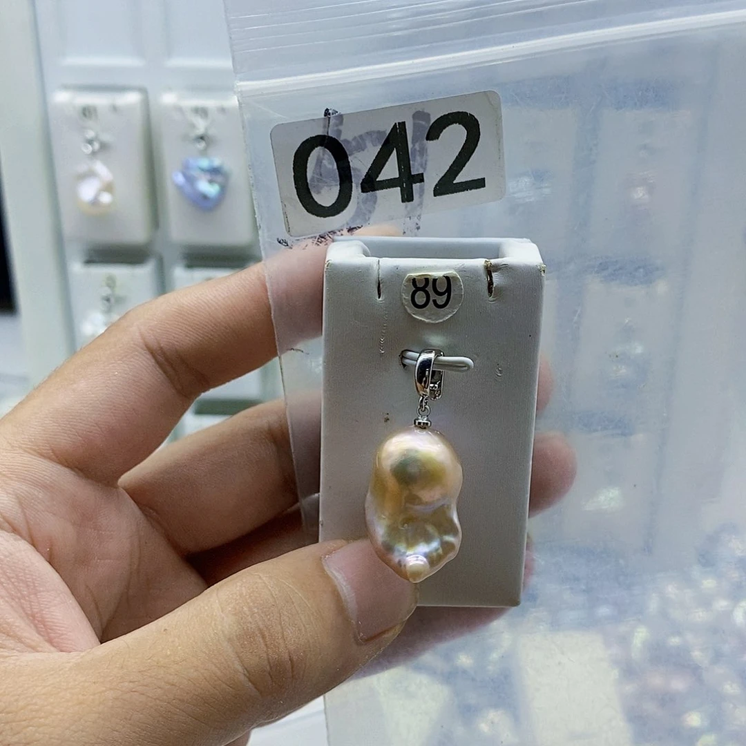 淡水珍珠合金颈饰