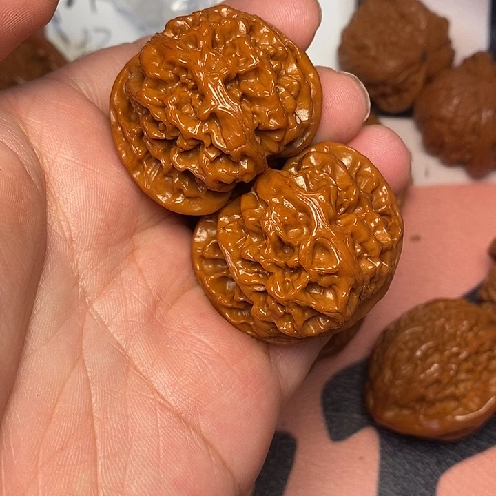 文玩核桃吊坠苹果39