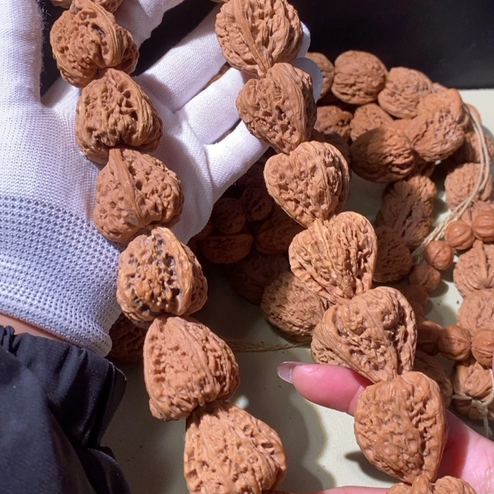 文玩核桃手串……37