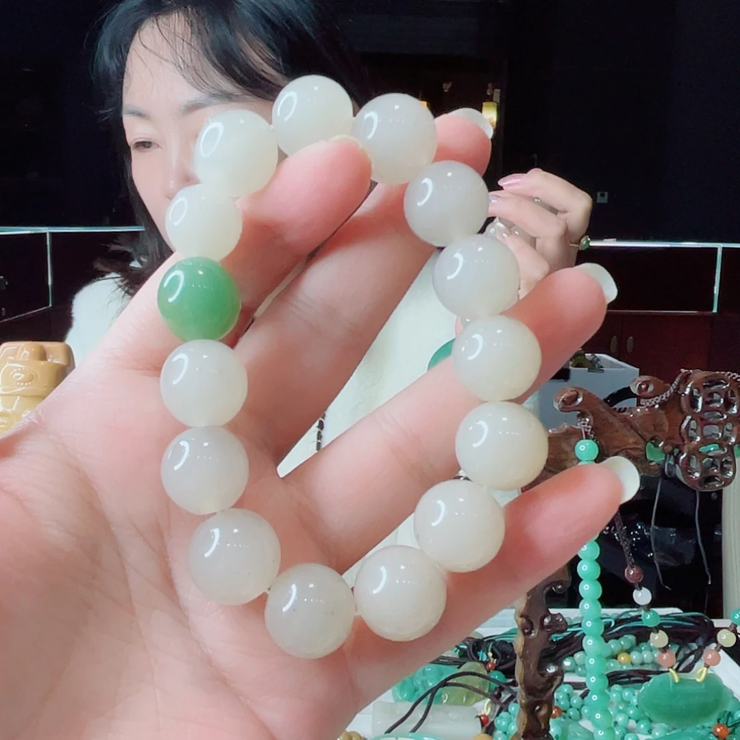 密玉（石英质玉）未镶嵌颈饰