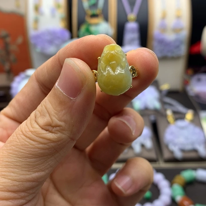 翡翠未镶嵌吊坠(不含链)翡翠戒指