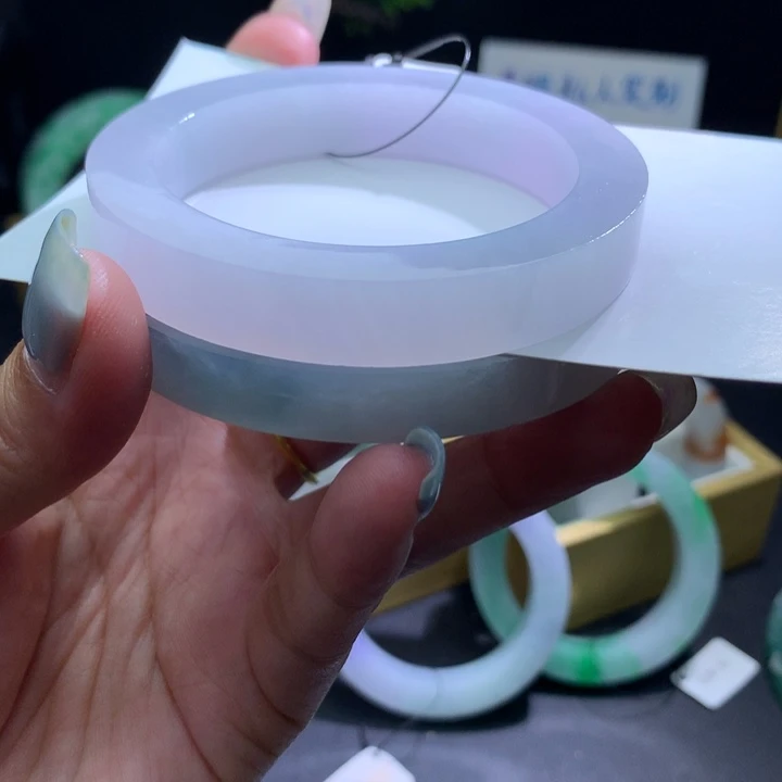 未镶嵌翡翠手镯定制翡翠