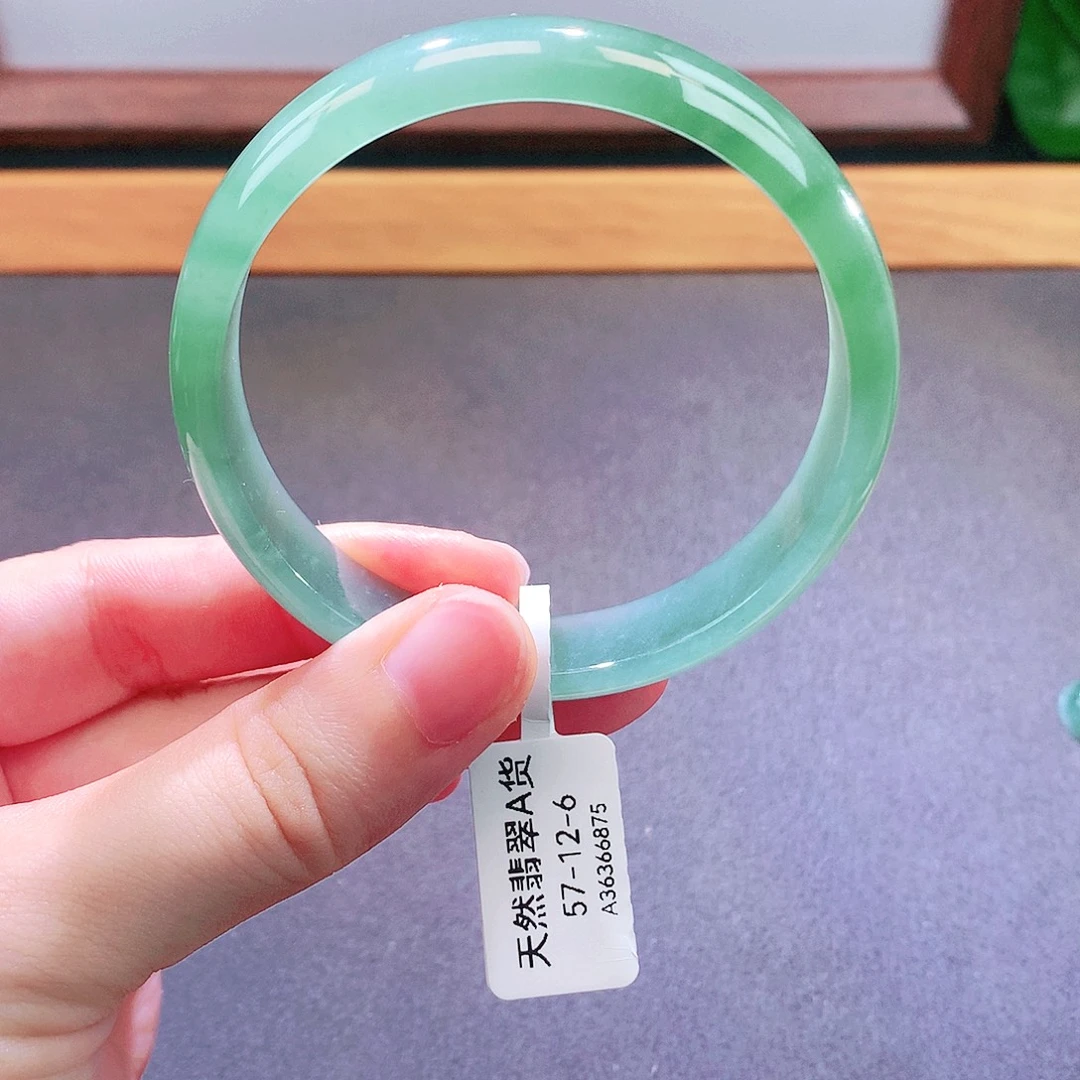 翡翠未镶嵌手镯天然翡翠