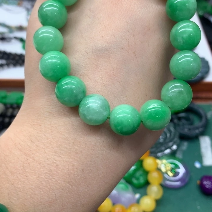 颈饰未镶嵌翡翠吊坠