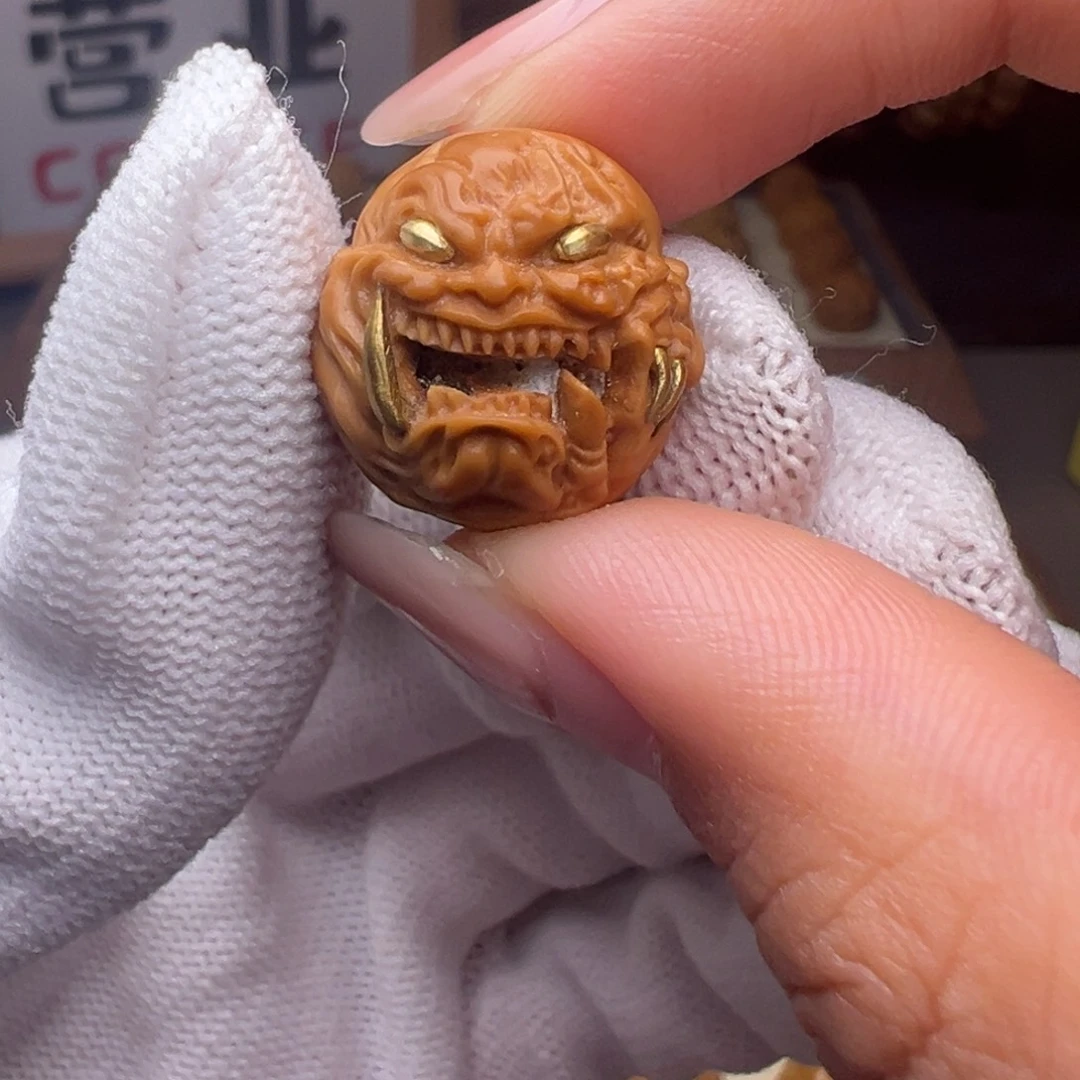 猴头核桃把件镶嵌款獠牙恶僧全品有正常封口线