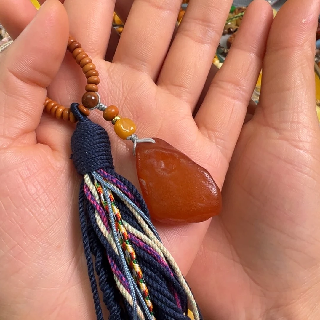 蜜蜡裸石未镶嵌蜜蜡