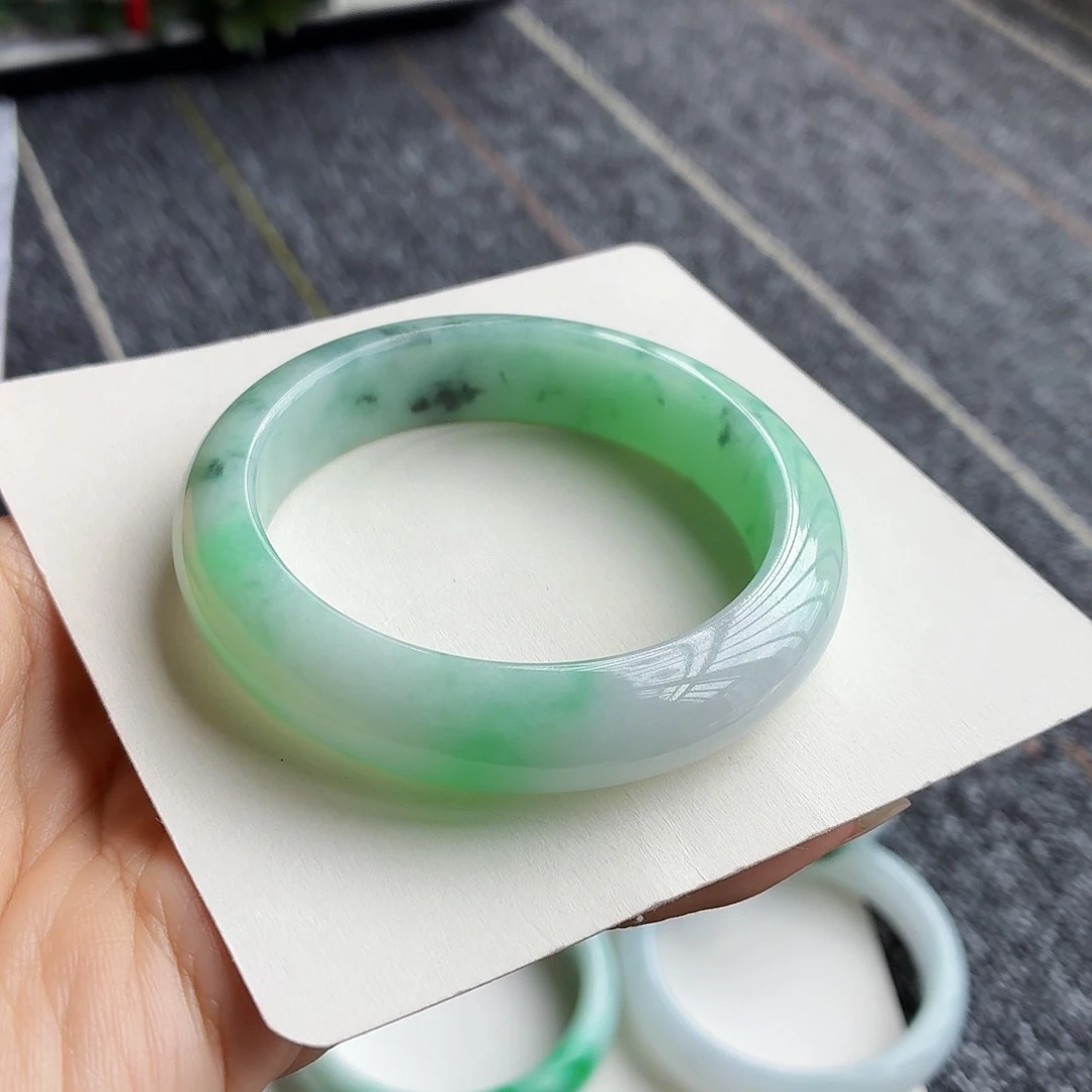 翡翠手镯未镶嵌正圈54.7