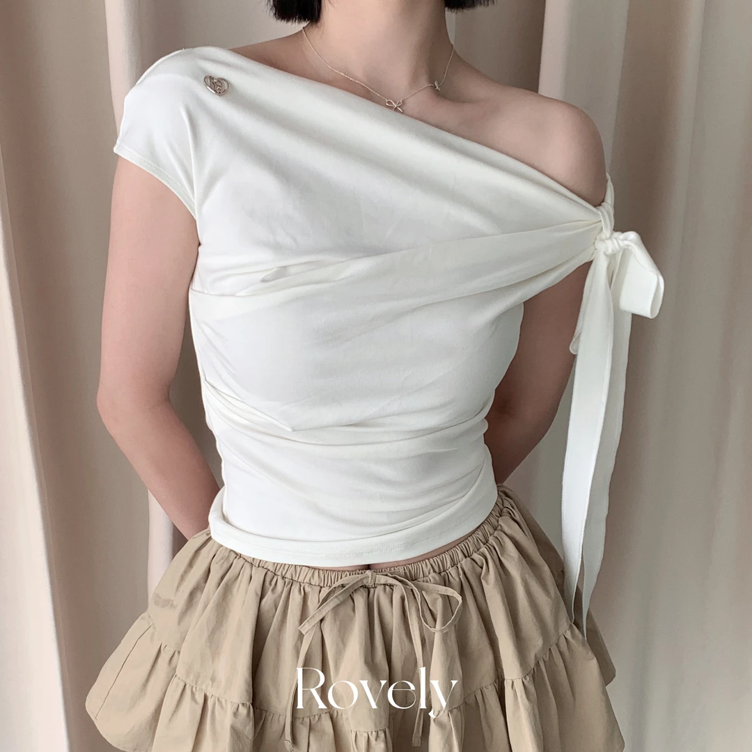 Rovely【不定义规则】崔崔设计不规则修身爱心钉扣上衣