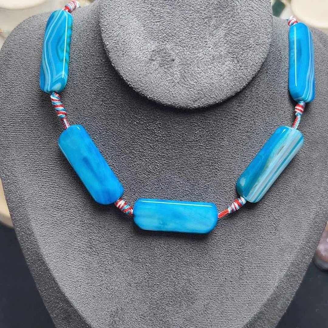 玛瑙/玉髓合金珠宝半成品W397，蓝色缠丝玛瑙长圆片一条