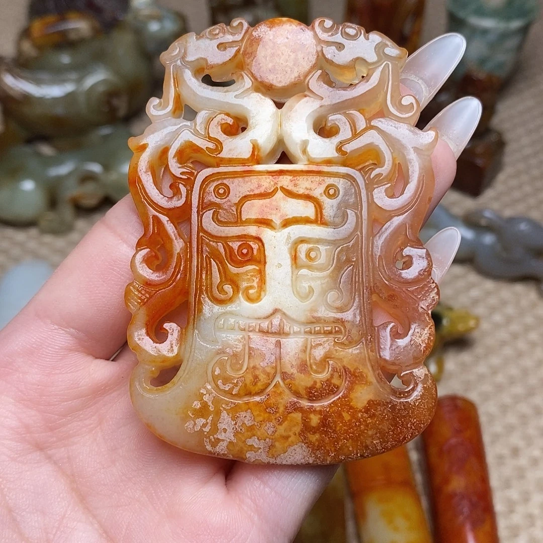 未镶嵌蛇纹石玉颈饰
