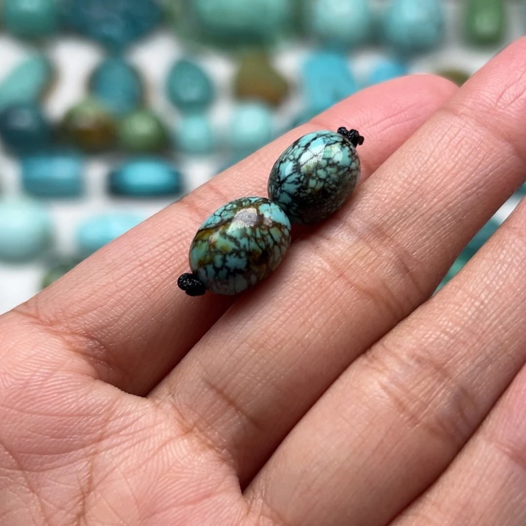 绿松石未镶嵌珠宝奇石