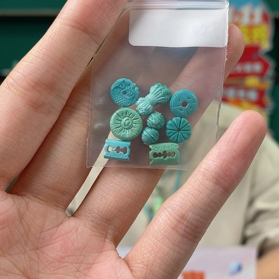 绿松石未镶嵌珠宝奇石