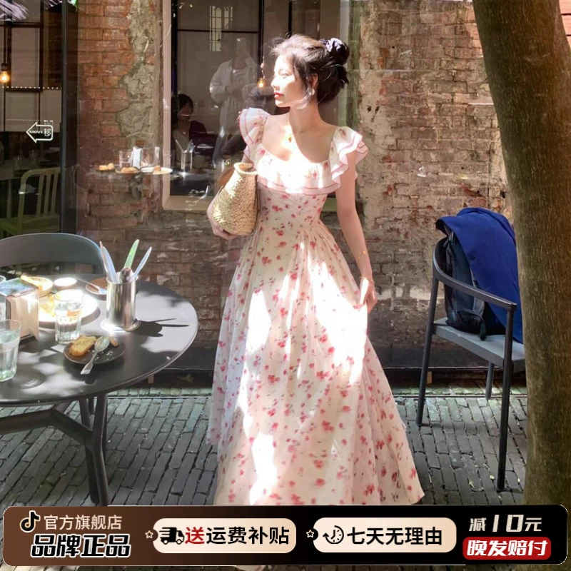 小飞袖方领甜美法式碎花连衣裙子女夏季2025新款气质抹胸收腰长裙