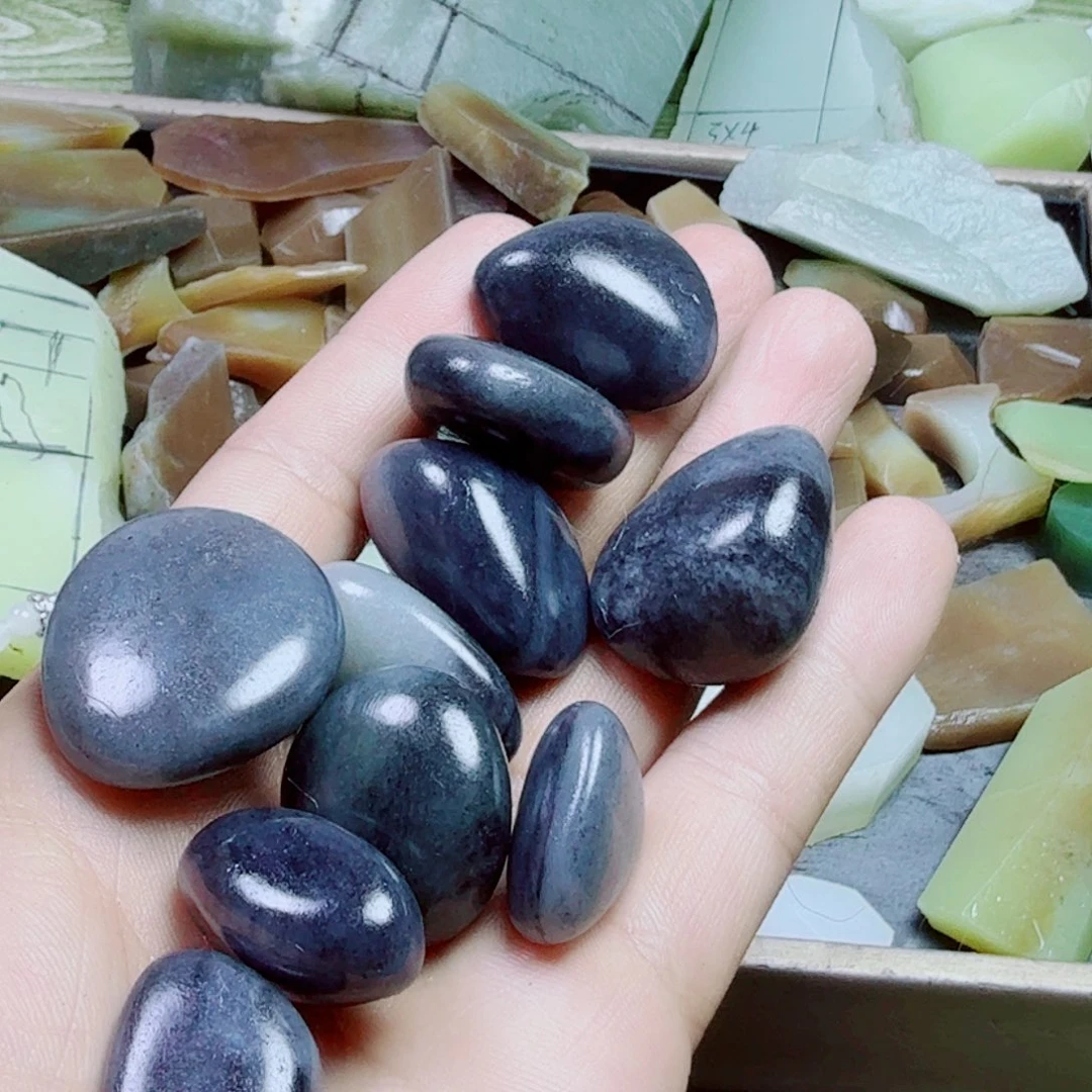 未镶嵌和田玉（糖玉）挂件