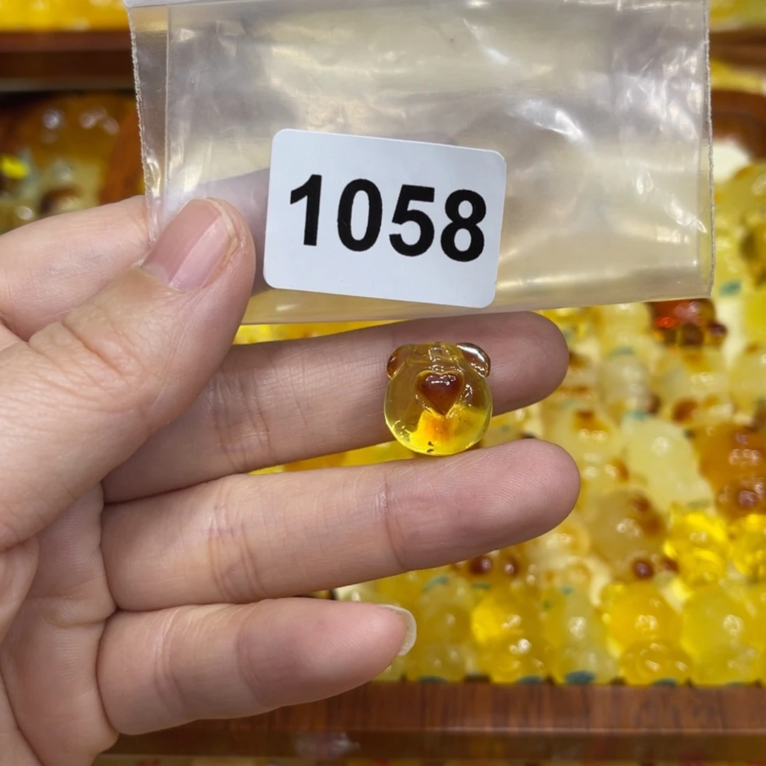 琥珀珠宝奇石未镶嵌