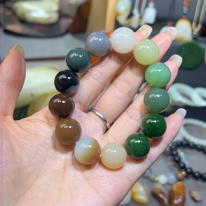 颈饰未镶嵌和田玉菲****n