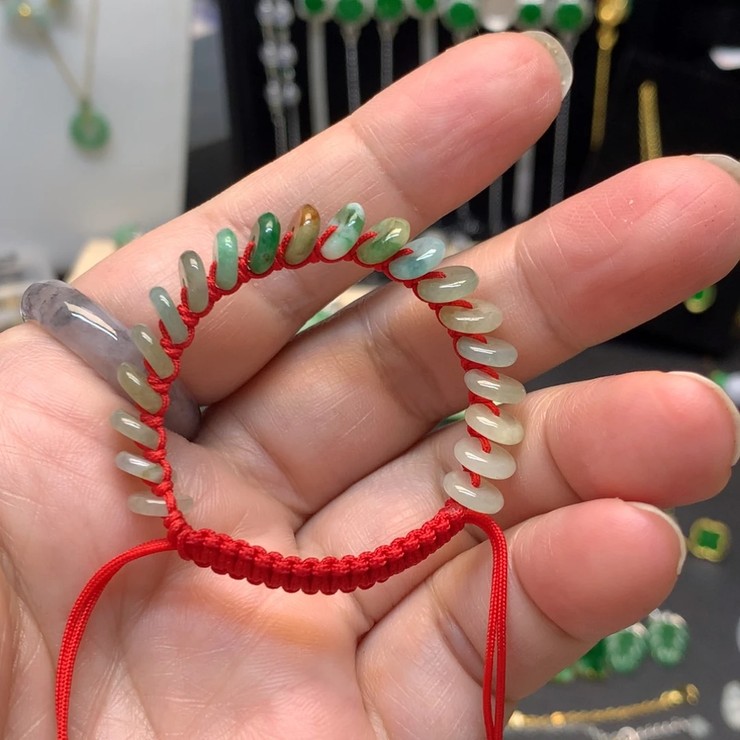 翡翠未镶嵌颈饰有纹裂