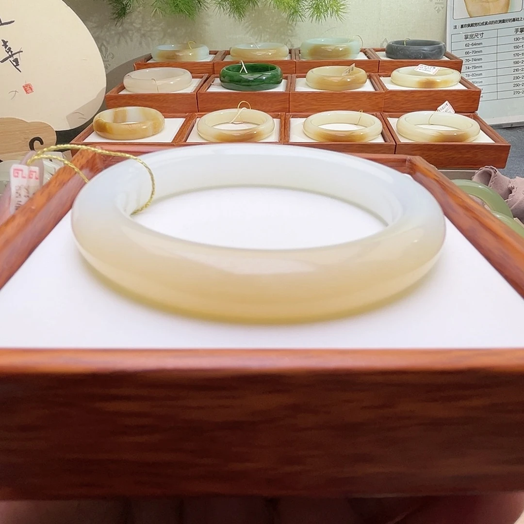 和田玉手镯未镶嵌53