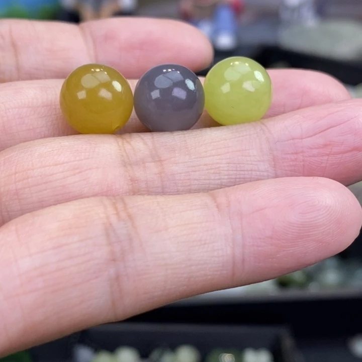 和田玉颈饰未镶嵌L****.多样性发货一个