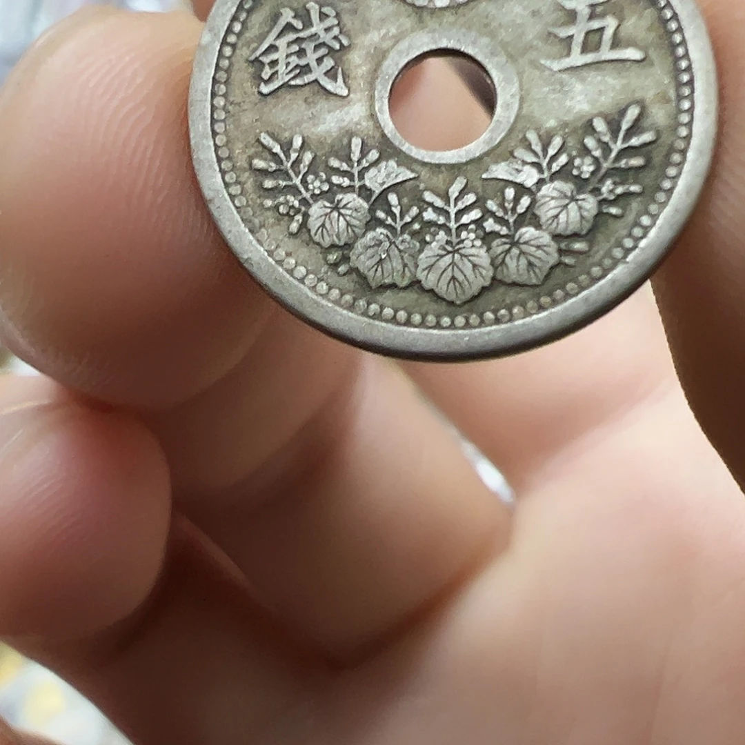 拍品。