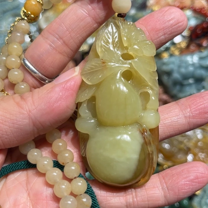 岫玉未镶嵌岫玉吊坠