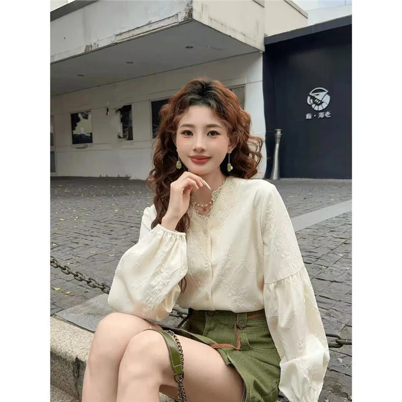 莫奈花园港风复古提花衬衫女宽松显瘦上衣设计感纯色洋气上衣