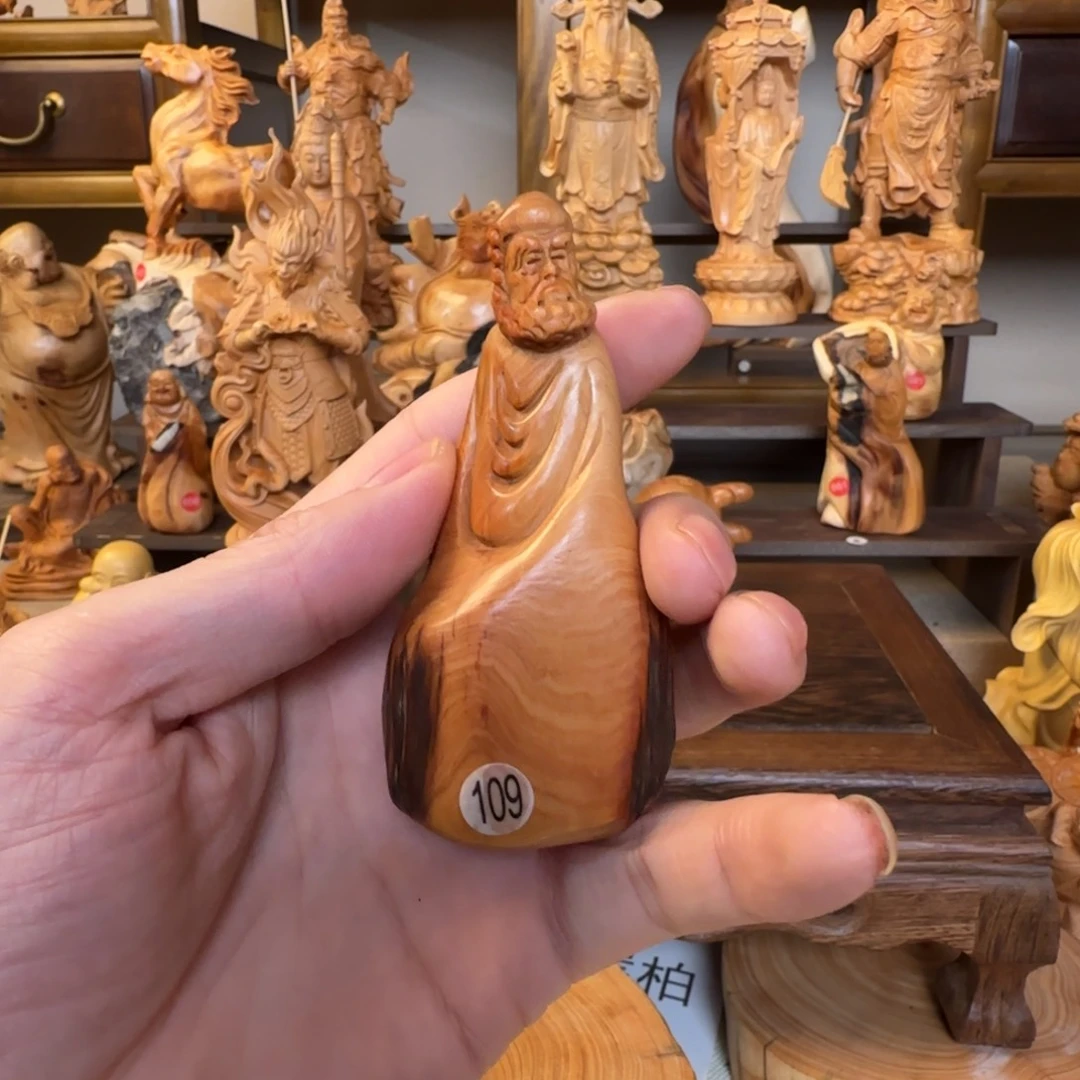 崖柏小木匠艺雕一物一拍