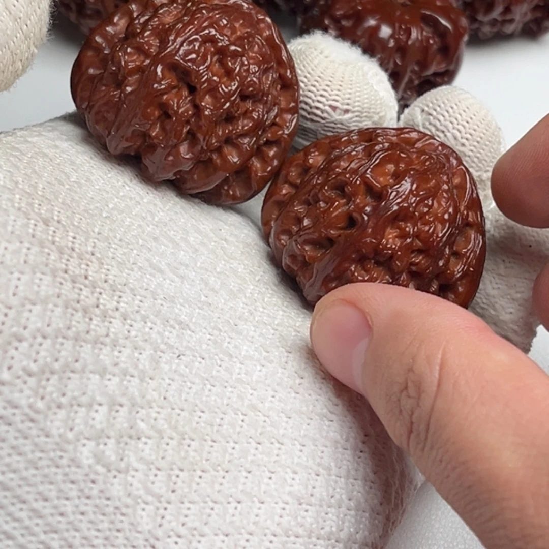 青***四吊坠桃核文玩核桃链接