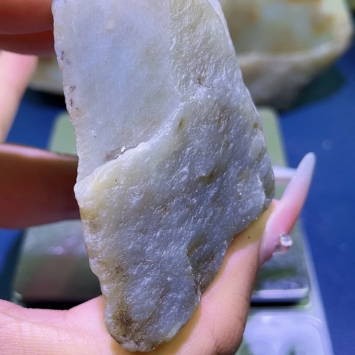 未镶嵌和田玉（糖玉）珠宝半成品