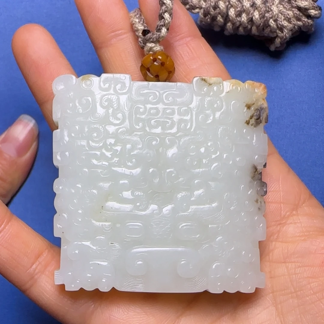 我***缘和田玉未镶嵌颈饰