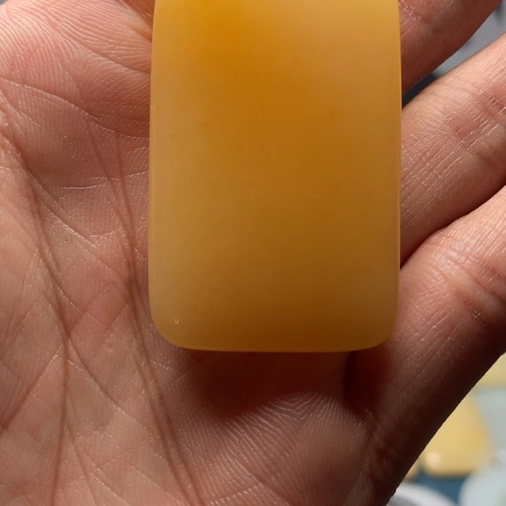 石英质玉颈饰未镶嵌新疆金丝玉