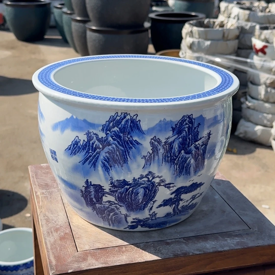 西***鹰瓷片直径40，高24。。。