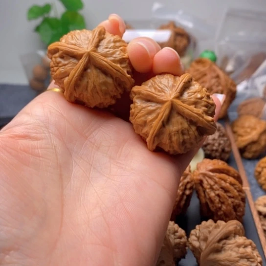 文玩核桃吊坠金锭四棱41精品