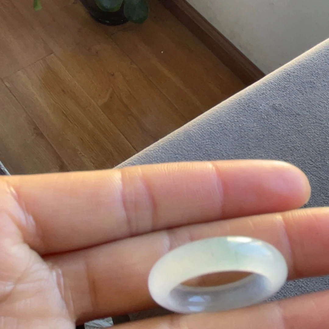 翡翠未镶嵌戒圈飘花