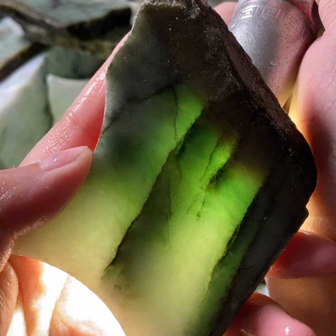 翡翠未镶嵌把件天然翡翠