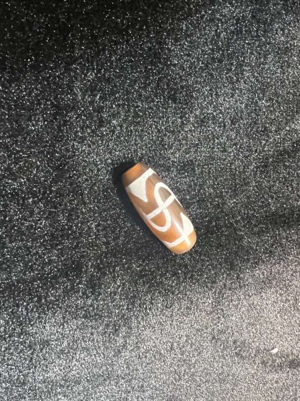 新中式风格藏式牙黄珠