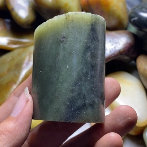 未镶嵌和田玉（糖玉）挂件