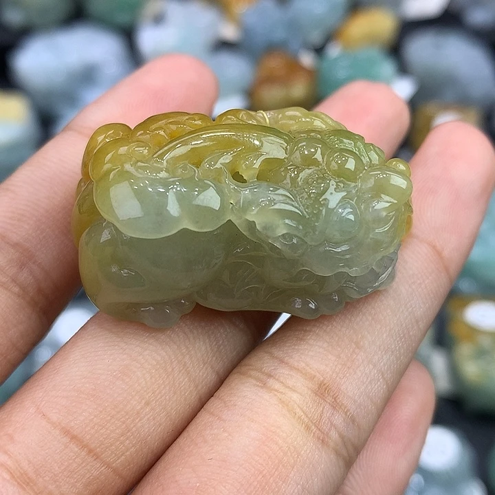 翡翠未镶嵌颈饰天然缅甸翡翠