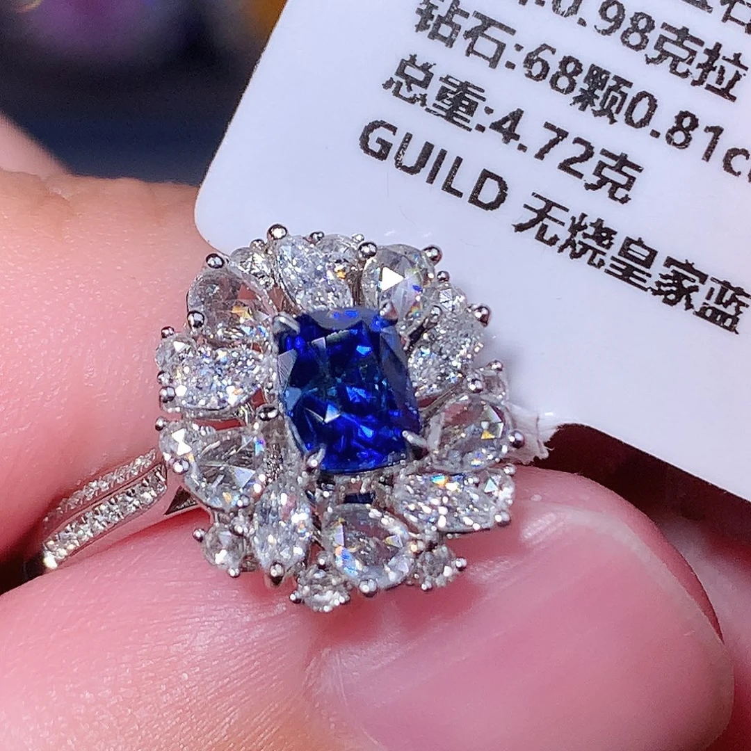 蓝宝石18K金镶嵌戒指