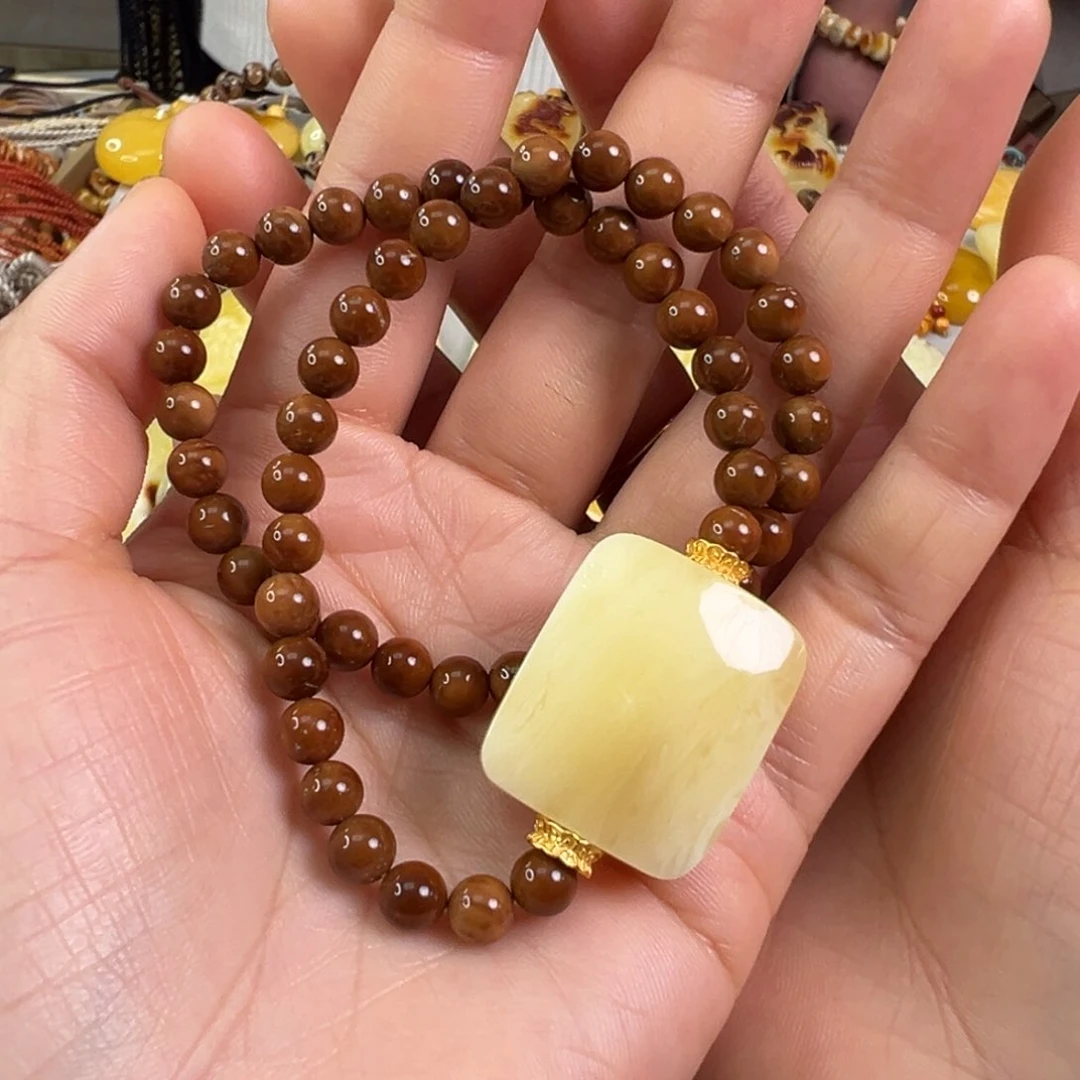 蜜蜡裸石未镶嵌蜜蜡