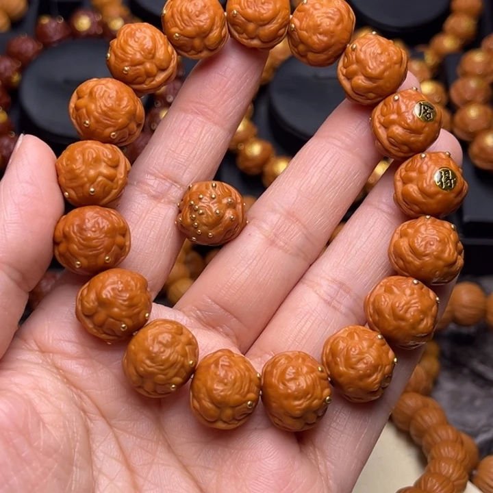 猴头核桃吊坠1.5舍得金蟾，带个满背金钉