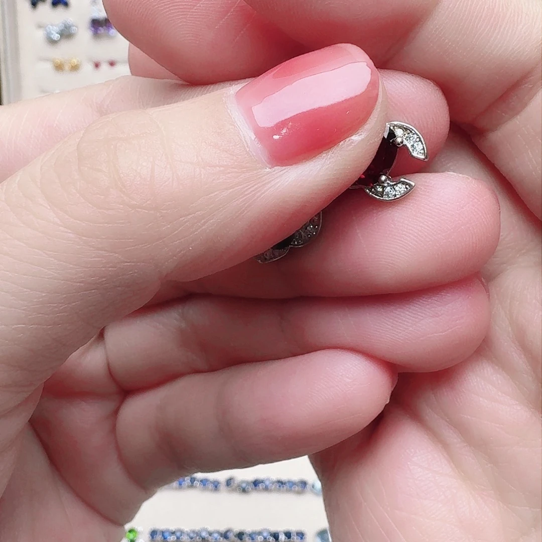 石榴石耳饰未镶嵌耳钉