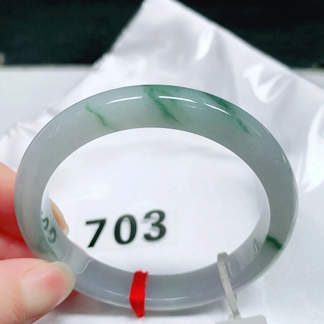 翡翠未镶嵌手镯53 号翡翠手镯