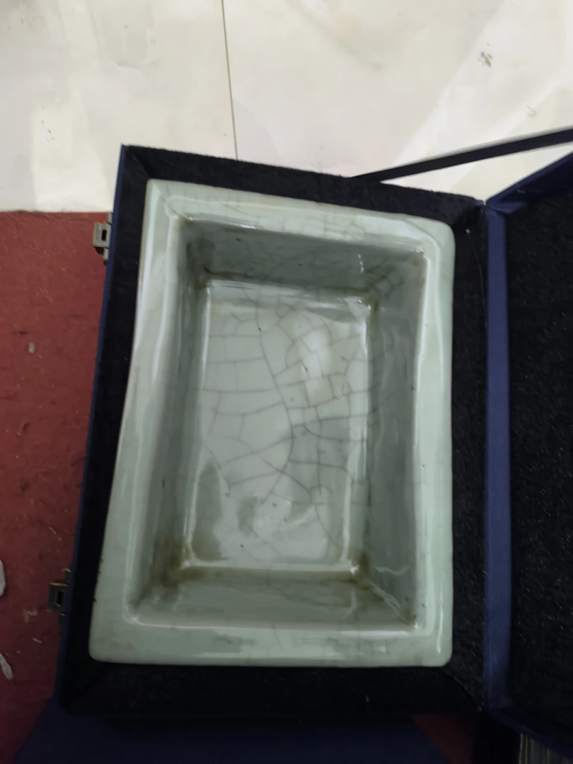 精美瓷器官窑花盆