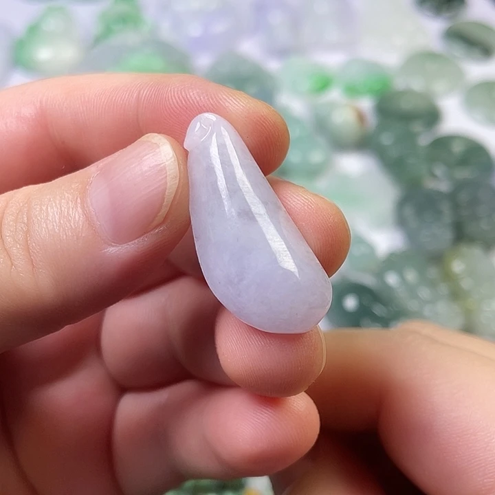 翡翠未镶嵌颈饰福瓜