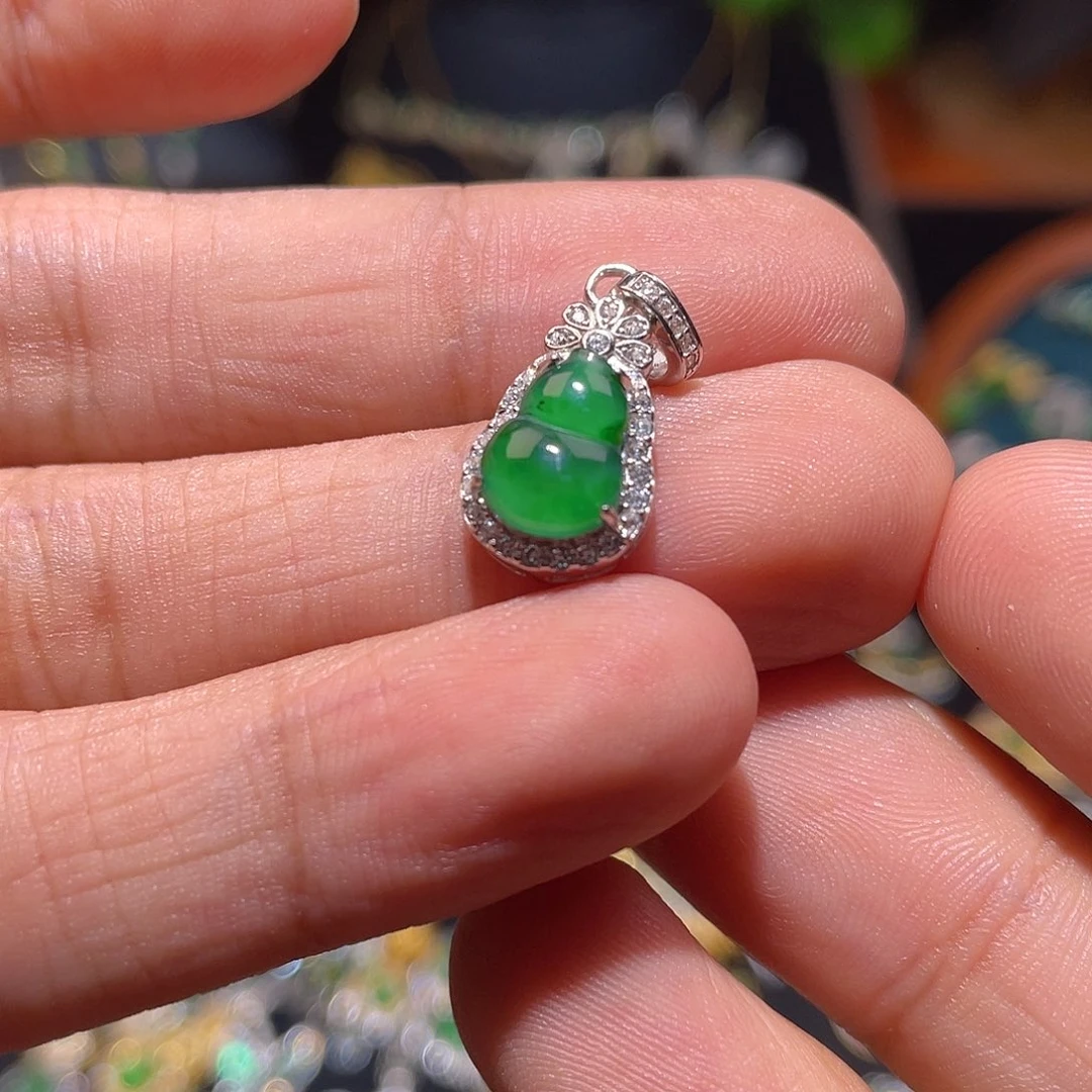 颈饰银S925镶嵌翡翠