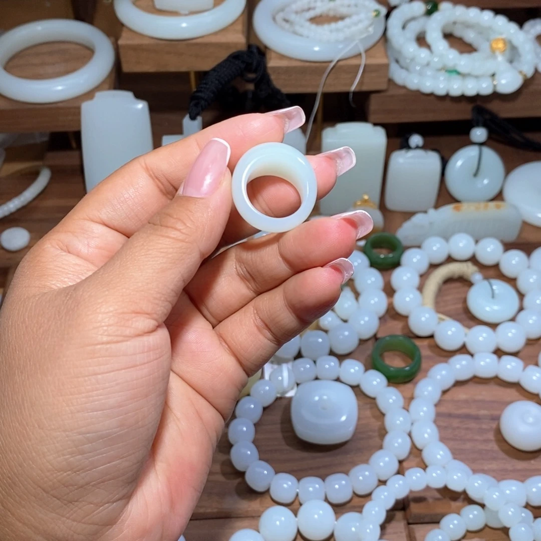 未镶嵌手链和田玉天**单